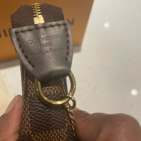 Mini pochette in Damier Ebene - Picture 7 of 9